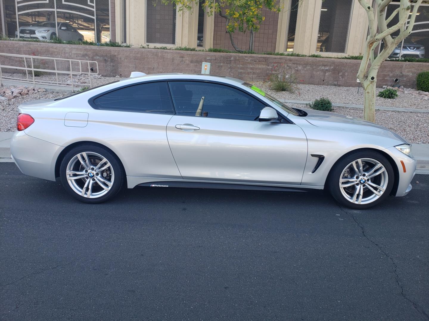 2014 /black BMW 4-Series 428I (WBA3N3C56EK) with an 2.0L L4 DOHC 16V engine, 6-Speed Automatic transmission, located at 323 E Dunlap Ave., Phoenix, AZ, 85020, (602) 331-9000, 33.567677, -112.069000 - 2014 BMW 428i,.......EXCELLENT condition, A Real Must See!!.... No accidents, Power everything, Stereo/CD Player, Phone sync, Bluetooth, backup camera, Ice cold ac, Clean black interior with black leather seats in near perfect condition, Gorgeous tinted sunroof, Tinted windows, power windows, power - Photo#4